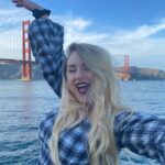 Hannah Gradowski having fun at the Golden Gate Bridge.