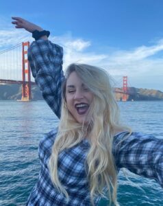 Hannah Gradowski having fun at the Golden Gate Bridge.